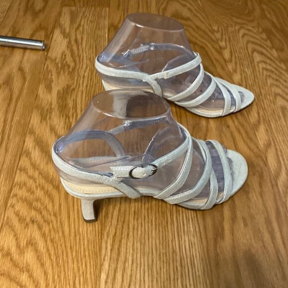 Anna-true SILVER TEXTURED METALLIC MID-HEEL STRAPPY DRESS SANDAL (Size 6M) NEW - Picture 2 of 8